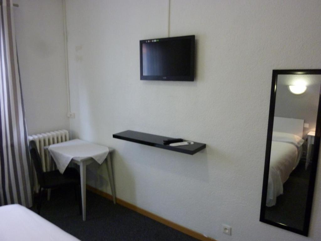 Hotel Les Glycines Prades  Værelse billede