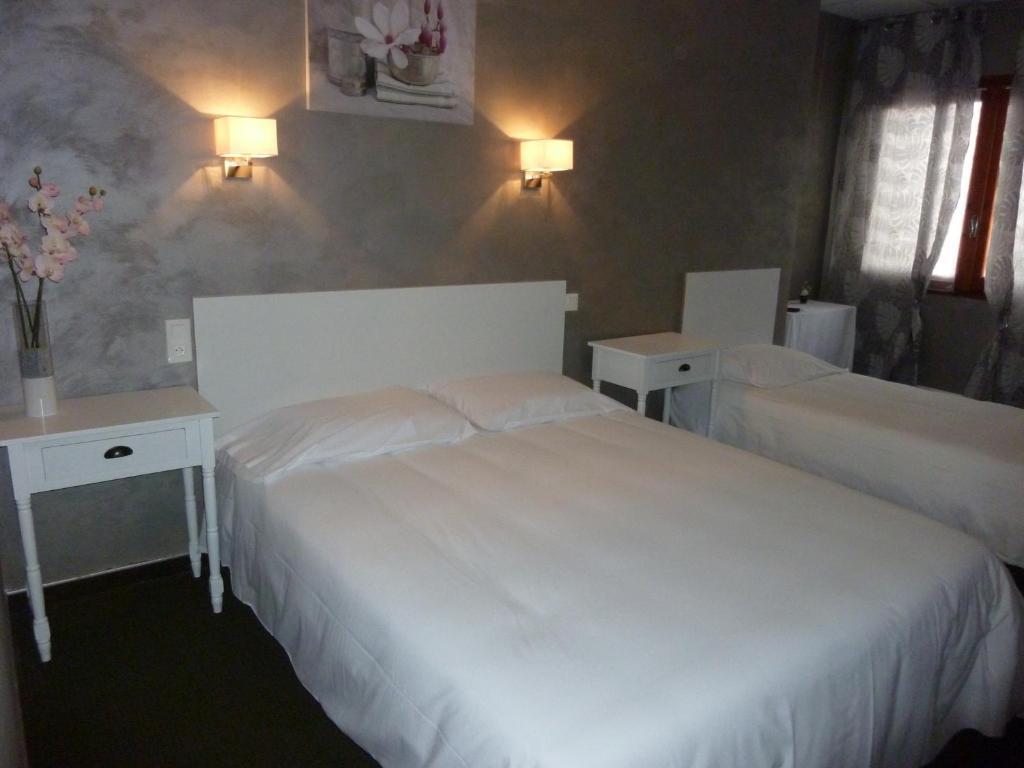 Hotel Les Glycines Prades  Værelse billede